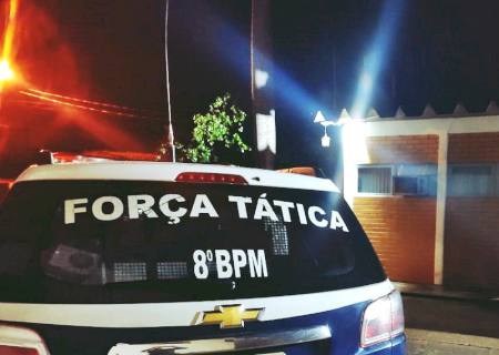 Polícia Militar conduz jovem para Delegacia portando drogas em Batayporã